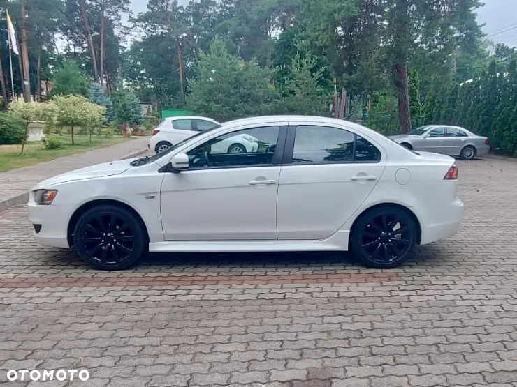 Mitsubishi Lancer - 3