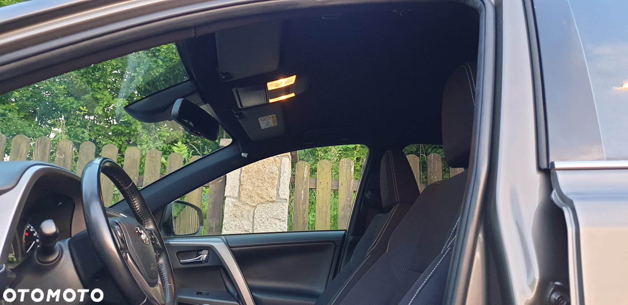 Toyota RAV4 - 10
