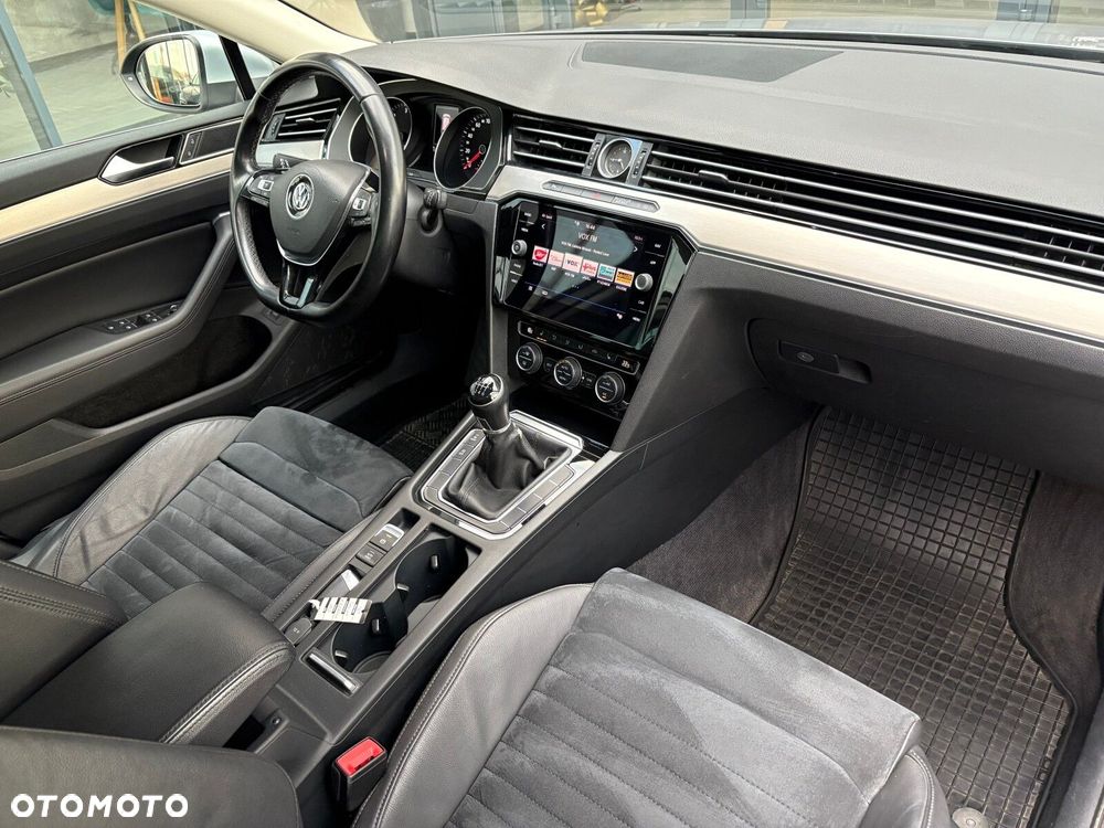 Volkswagen Passat Variant - 13