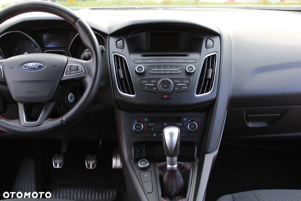 Ford Focus 1.0 EcoBoost ST-Line Black ASS - 5