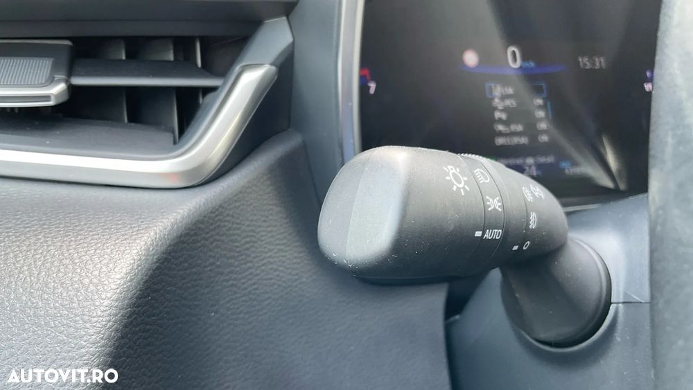 Toyota Corolla 1.8 HSD Dynamic - 23