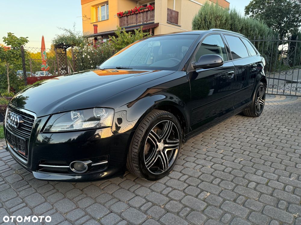 Audi A3 Sportback 1.4 TFSI S line Sportpaket - 2