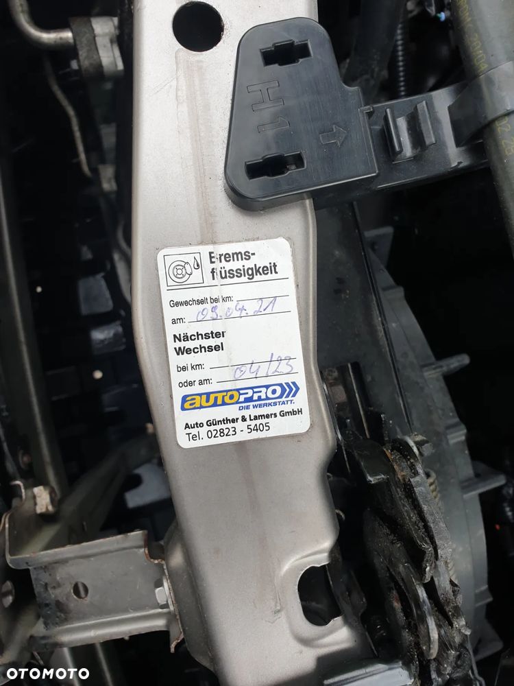 Toyota Auris 1.6 Executive - 27