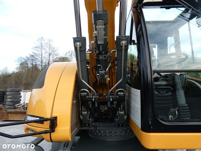 Liebherr 914 Compact / Super Stan / Speeder 30km/h / Łapy + pług / - 30