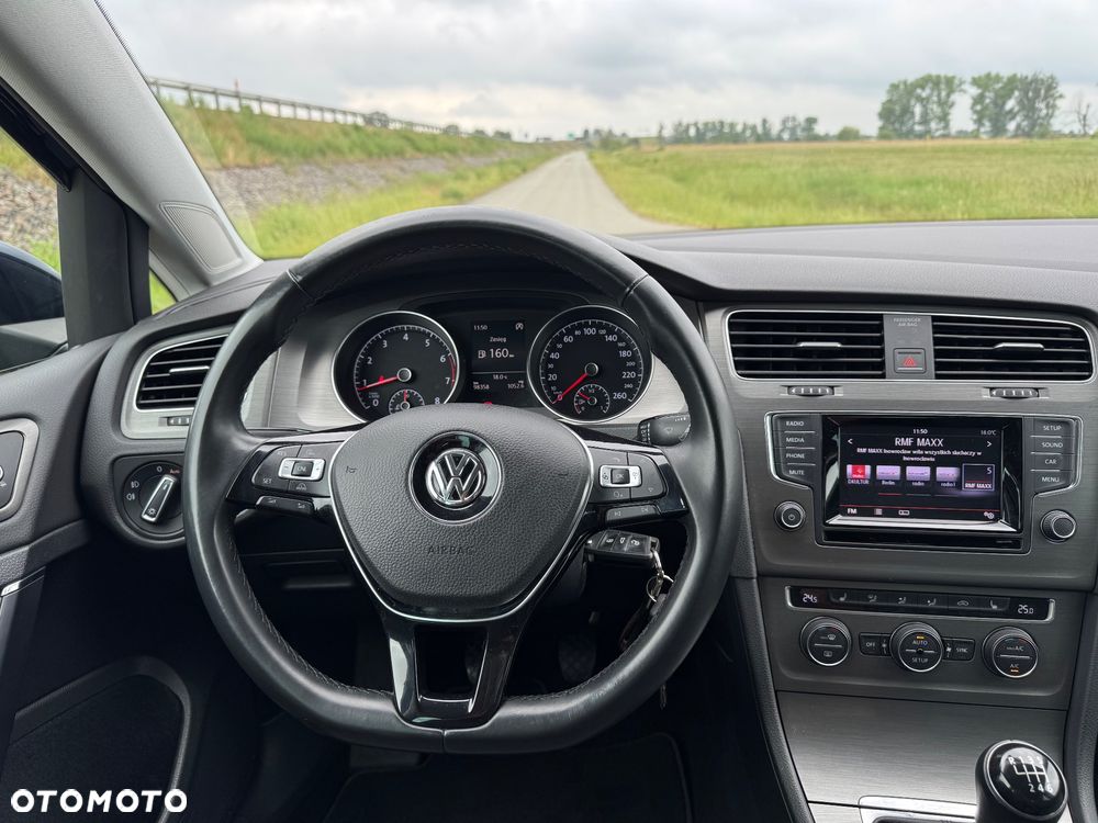 Volkswagen Golf 1.2 TSI BMT Comfortline - 34