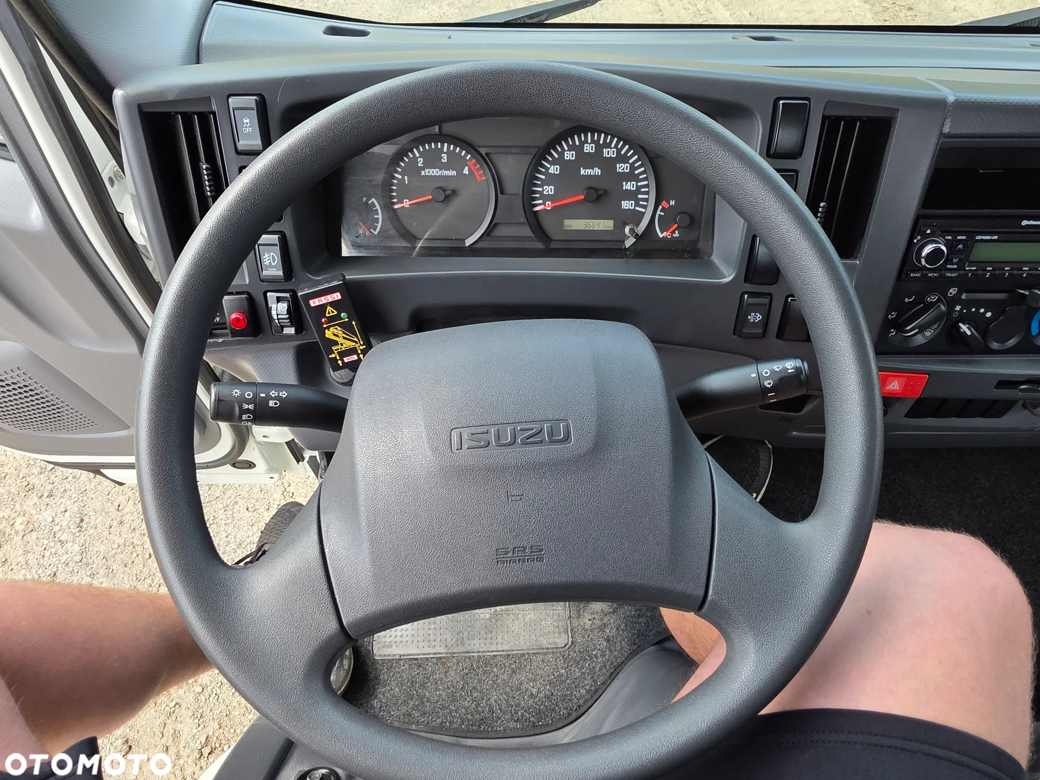 Isuzu L35 Skrzynia 3.80 M +HDS 10.5 M ! 36000 Km ! Jak Nowy ! Fassi F.28 ! Jedymy taki w Polsce  ! - 31