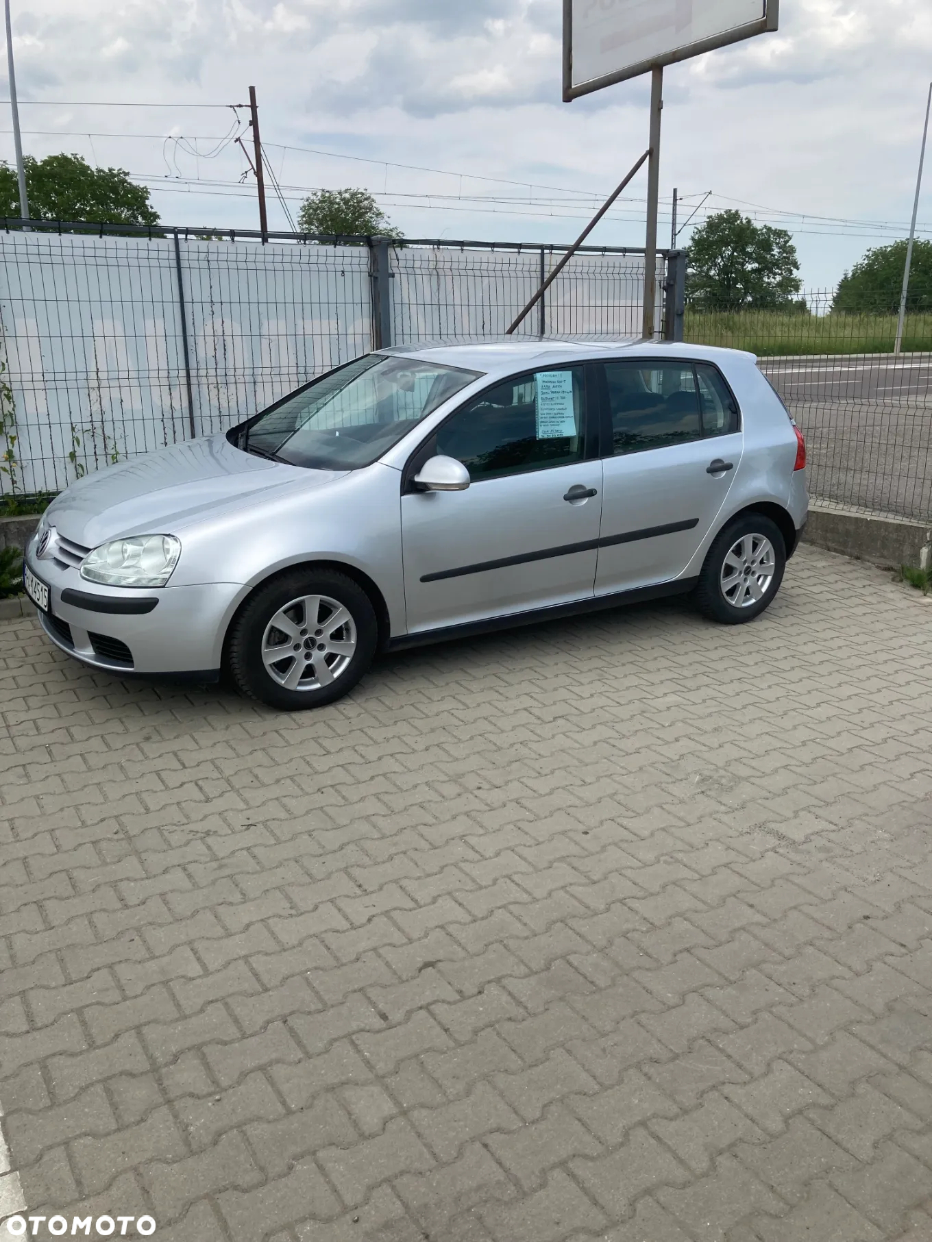 Volkswagen Golf 1.9 TDI DSG Trendline - 2