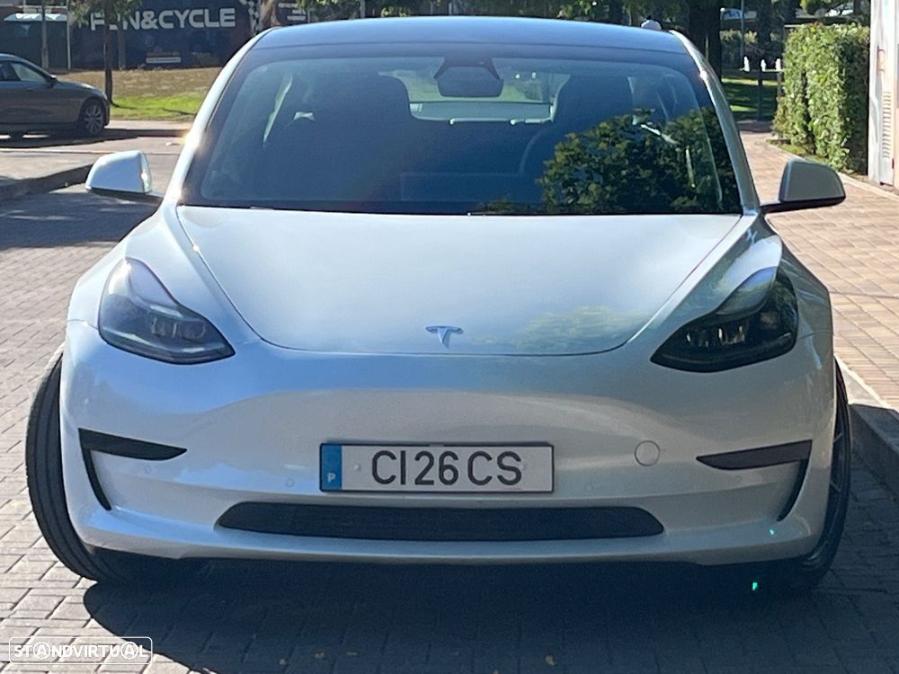 Tesla Model 3 - 4