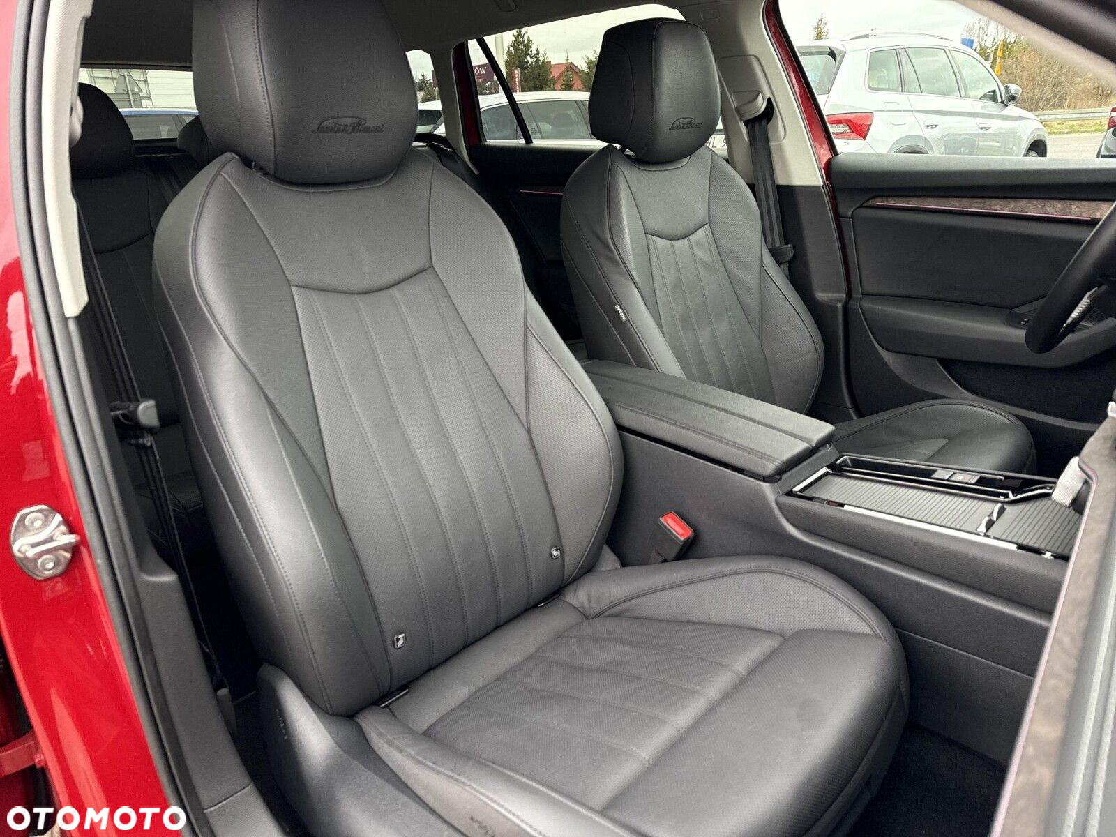 Skoda Superb 2.0 TDI SCR 4x4 L&K DSG - 23