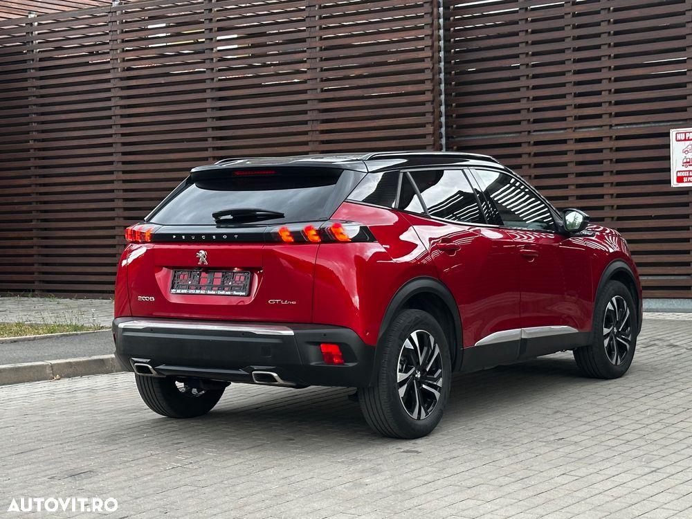 Peugeot 2008 PureTech 130 EAT8 GT - 10