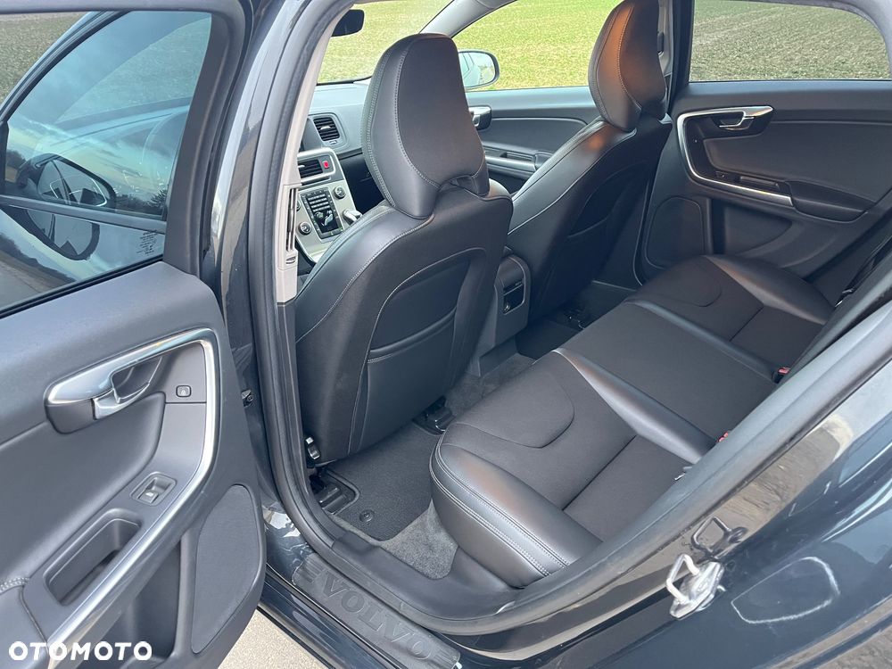 Volvo V60 D3 Drive-E Dynamic Edition (Momentum) - 22