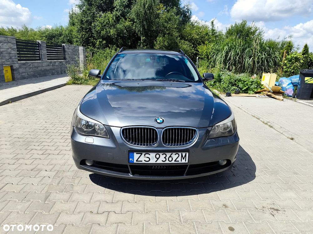 BMW Seria 5 525d - 5