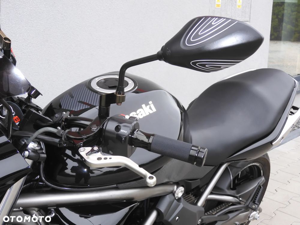 Kawasaki ER - 27