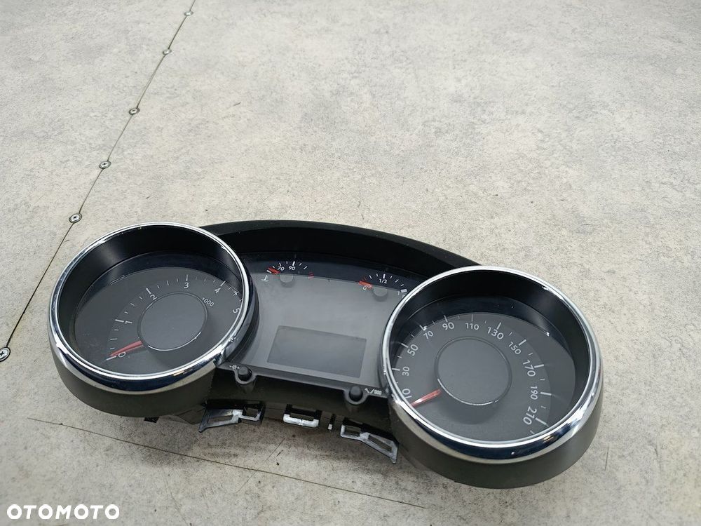 LICZNIK PEUGEOT 5008 9666174880 1.6 THP - 3