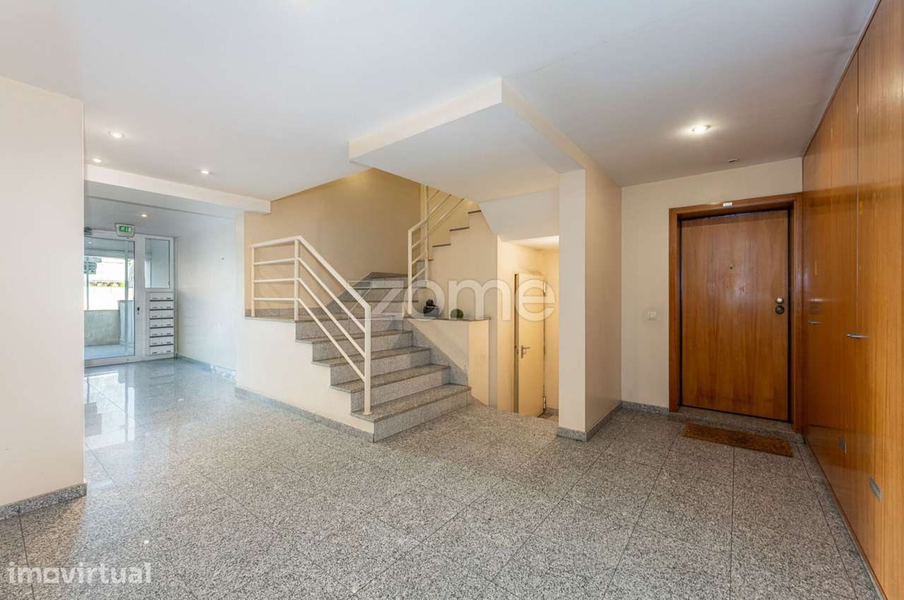 Apartamento T2 com dois terraços e garagem fechada, em Serzedo - Grande imagem: 3/60