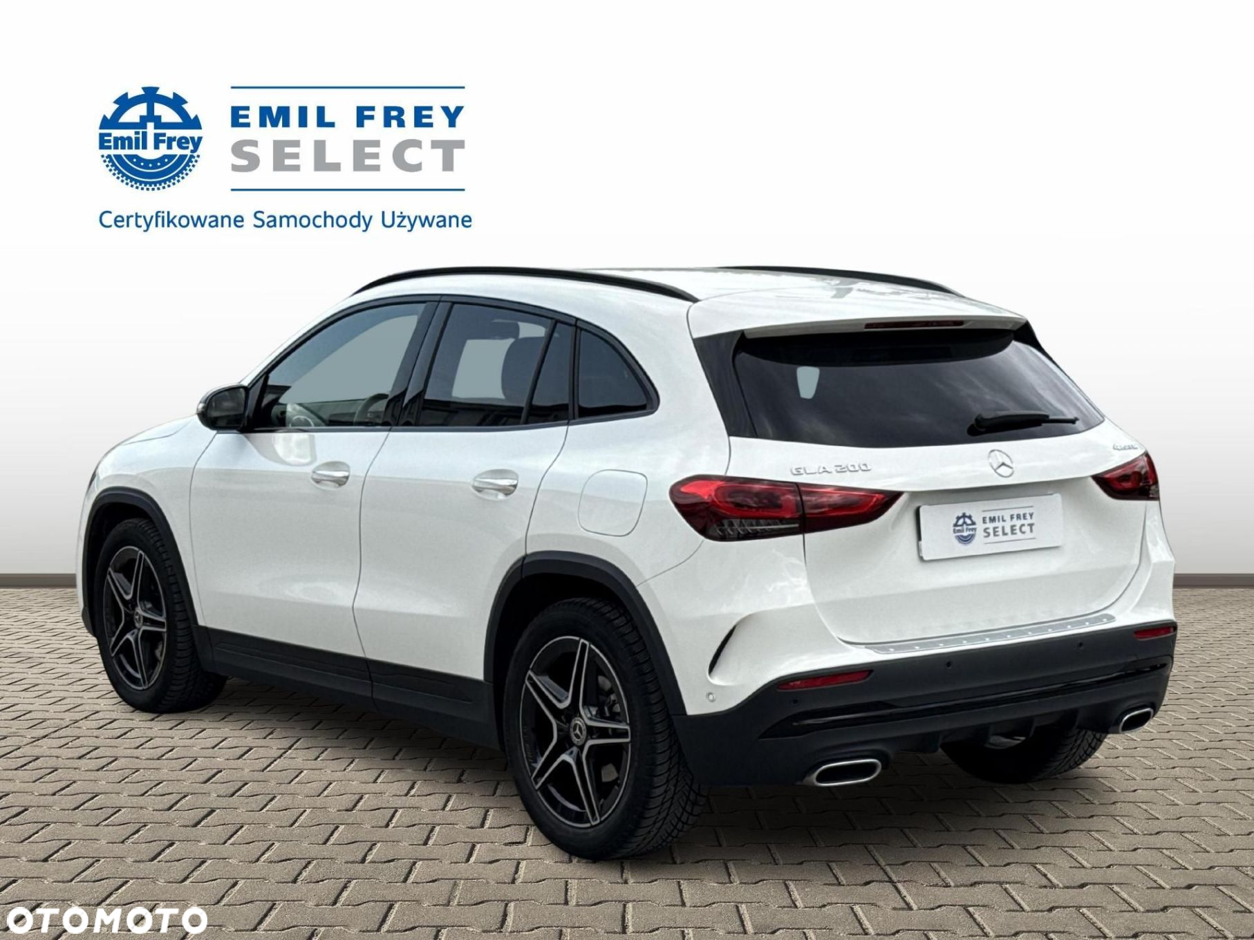 Mercedes-Benz GLA - 3