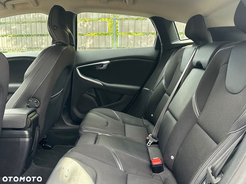 Volvo V40 D2 Momentum - 21