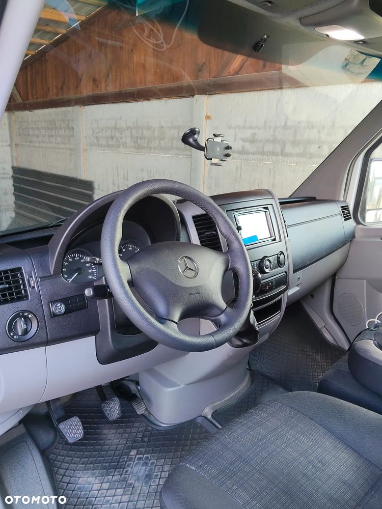 Mercedes-Benz Sprinter - 15