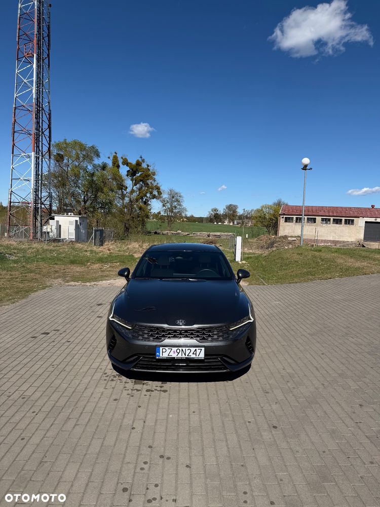 Kia K5 - 5