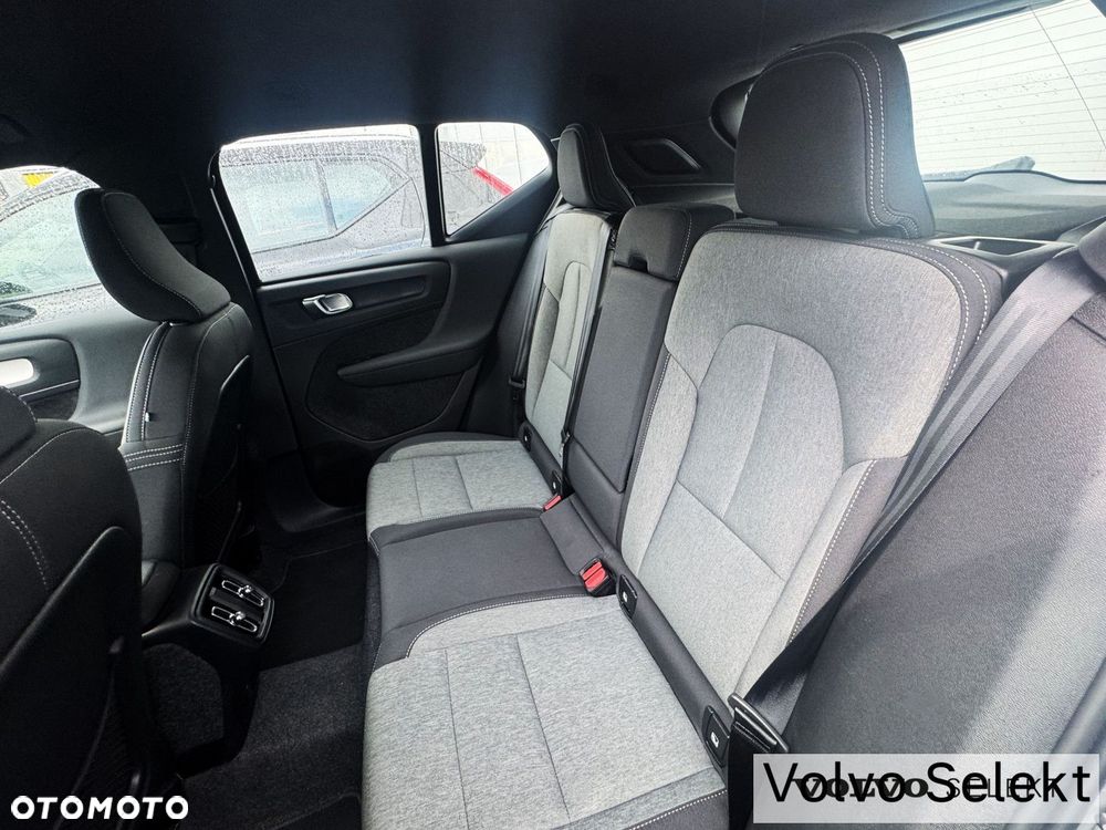 Volvo XC 40 - 25