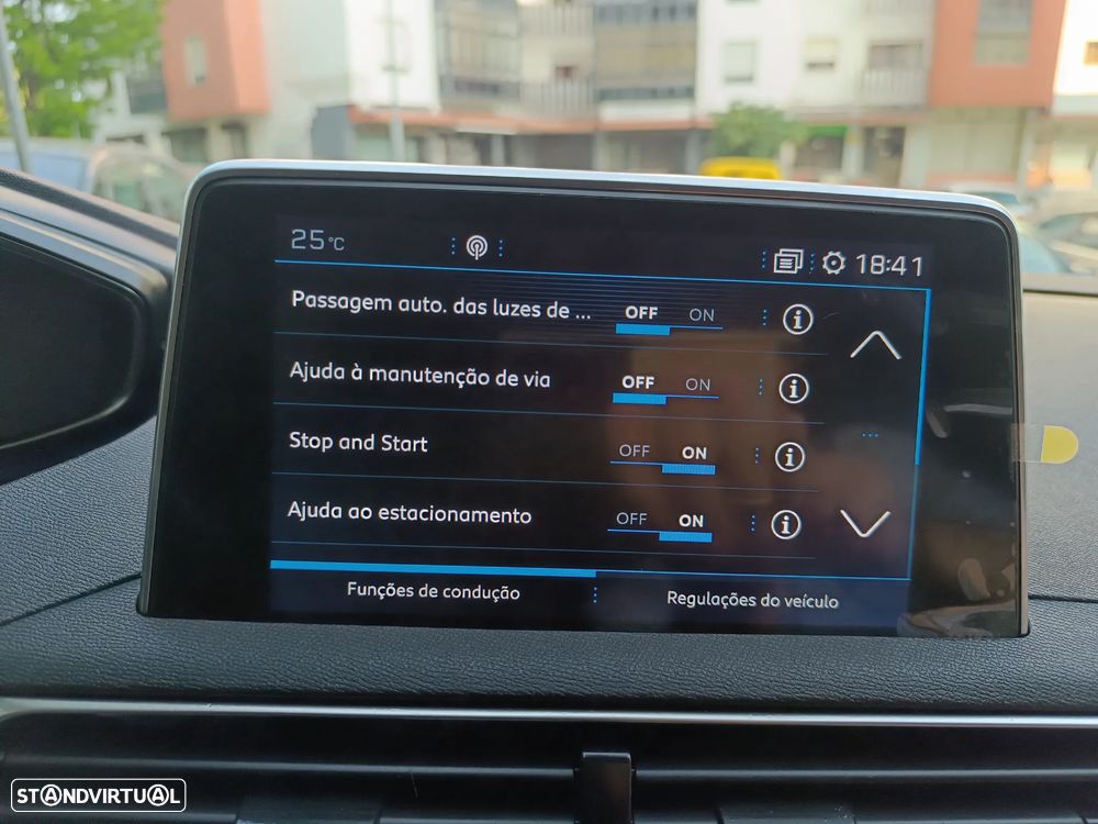 Peugeot 3008 1.2 PureTech Allure Pack EAT8 - 40