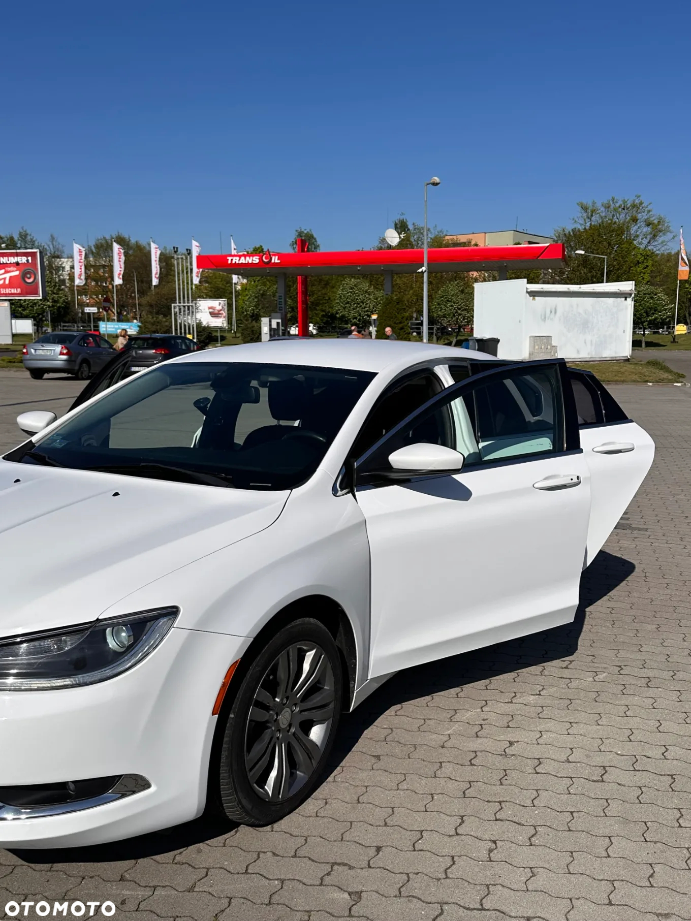 Chrysler 200 - 9