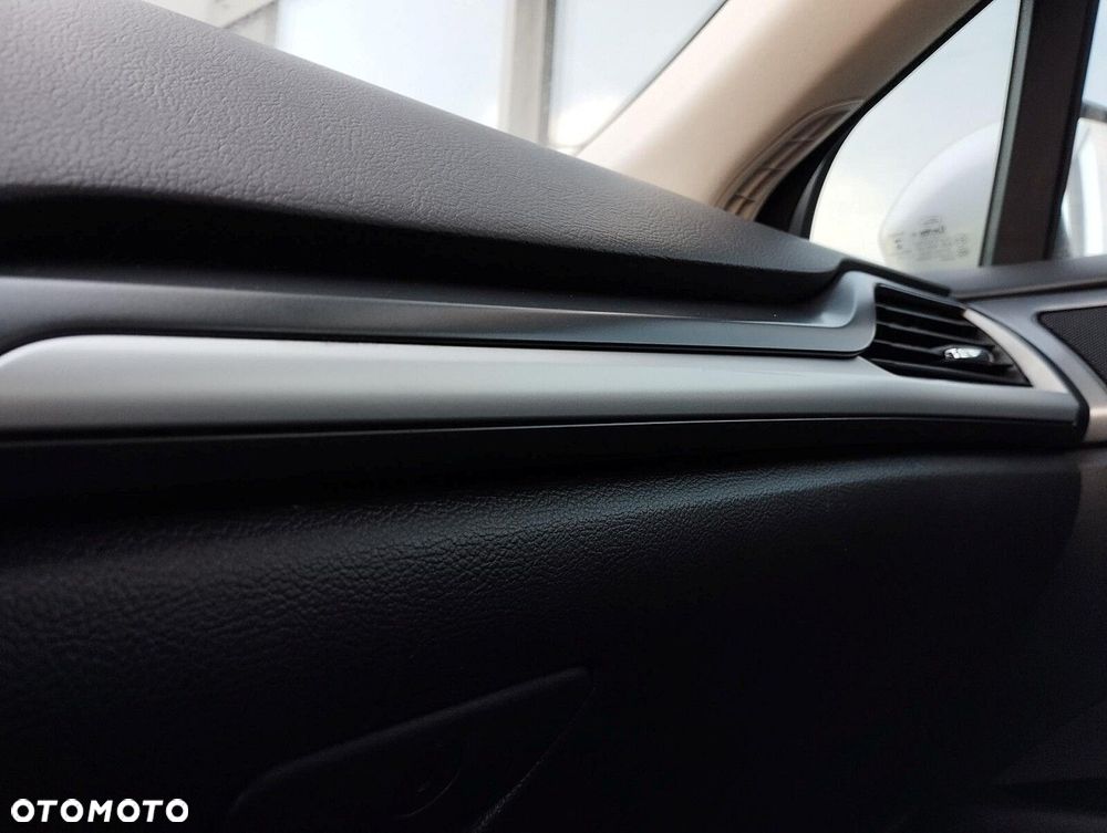 Ford Mondeo - 23