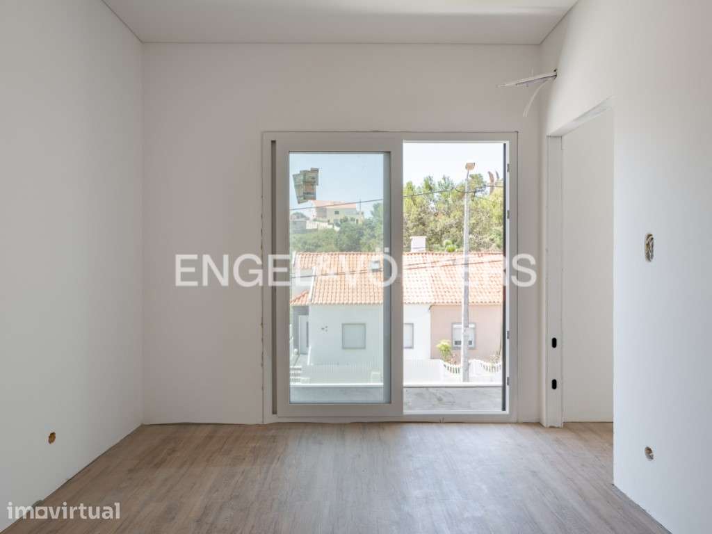Moradia T4 de Arquitetura Contemporânea com Piscina - Grande imagem: 3/29