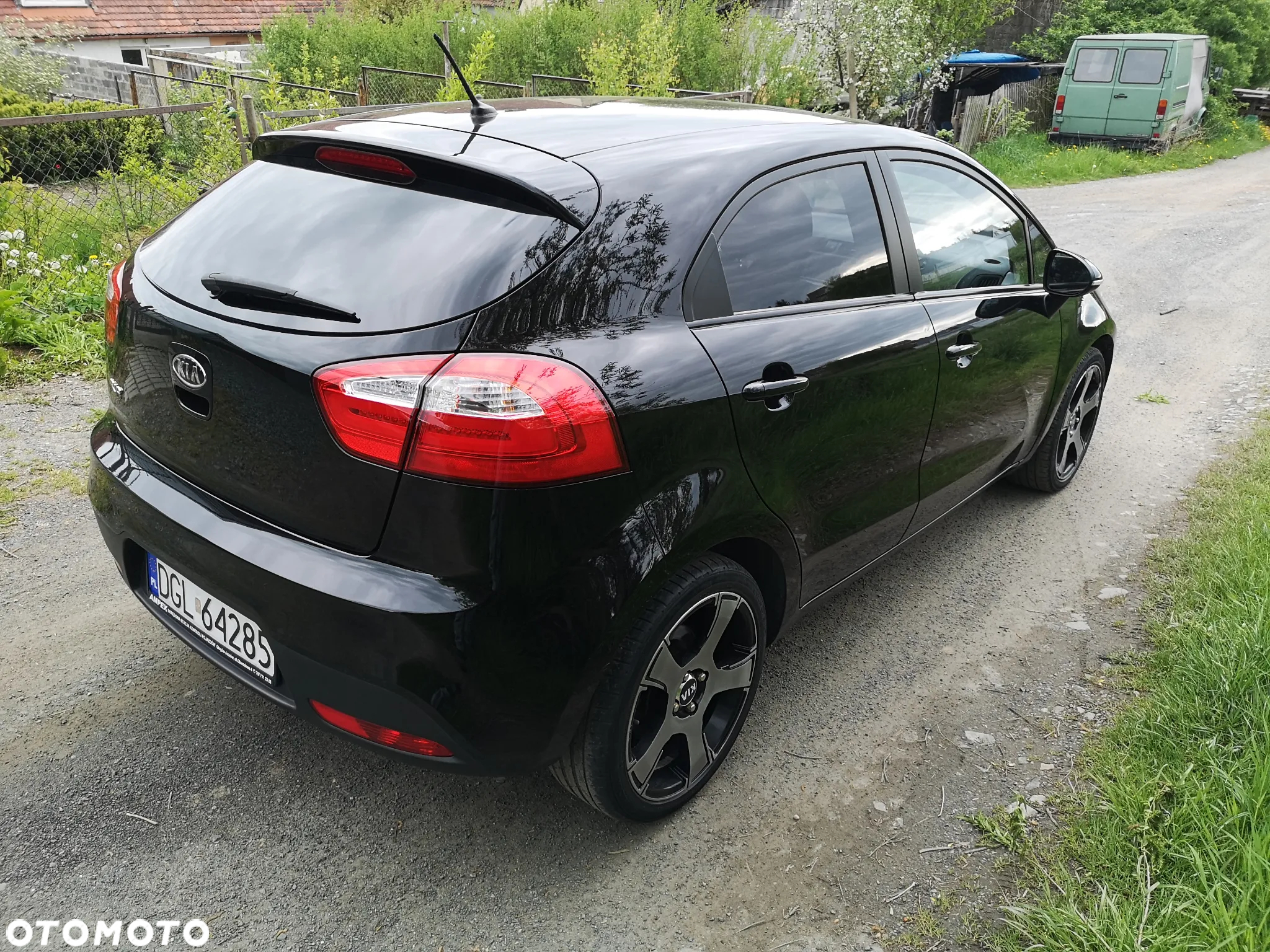 Kia Rio - 4
