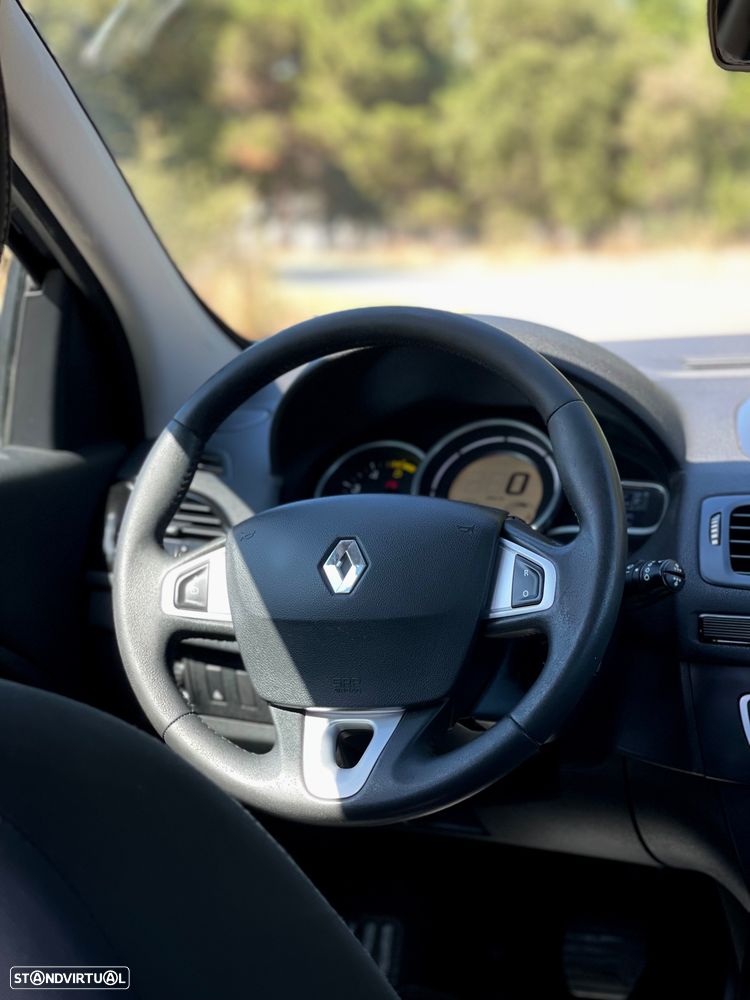 Renault Mégane 1.5 dCi Dynamique S EDC - 13