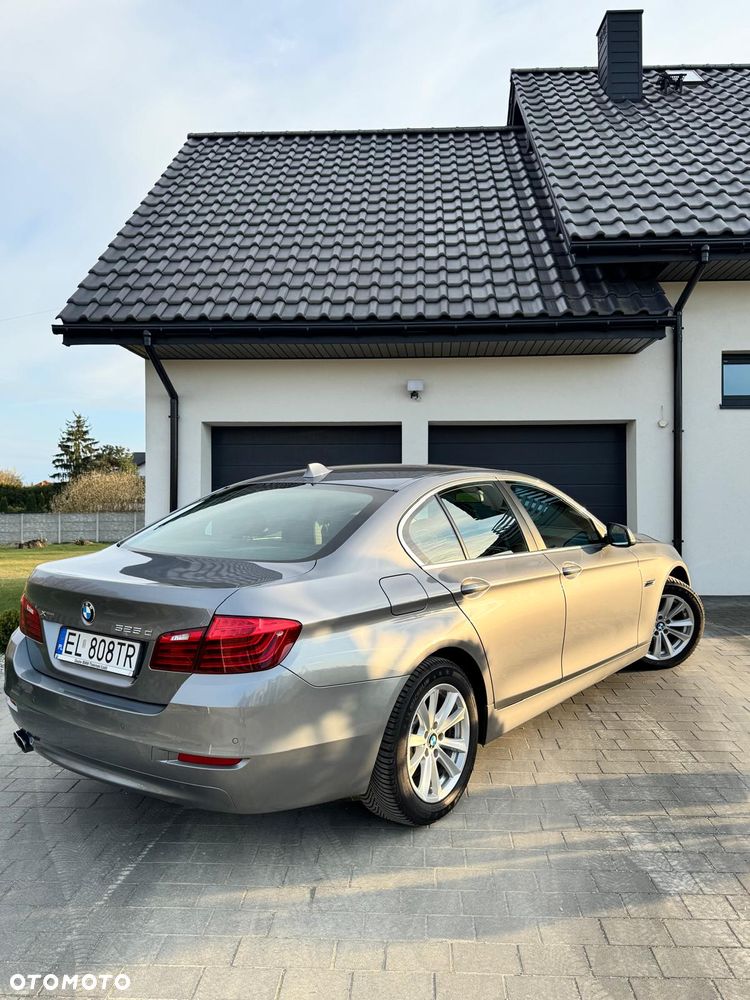 BMW Seria 5 525d xDrive - 9