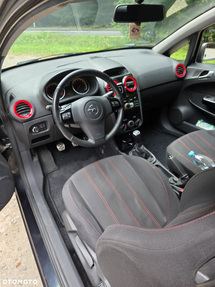 Opel Corsa - 8