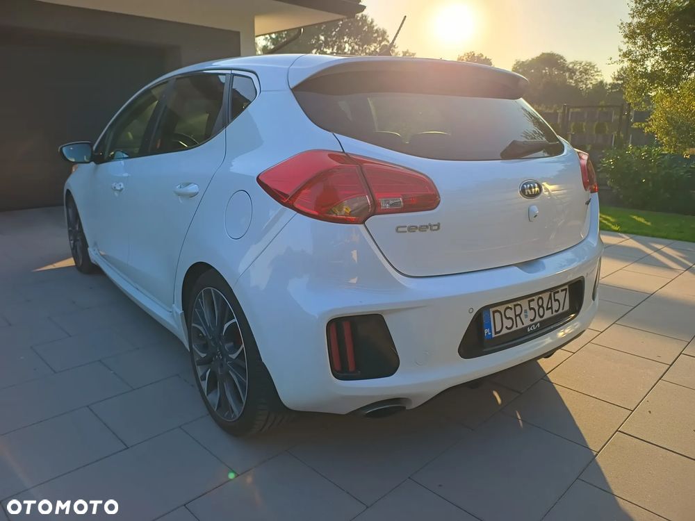 Kia Ceed 1.6 T-GDI GT L - 5