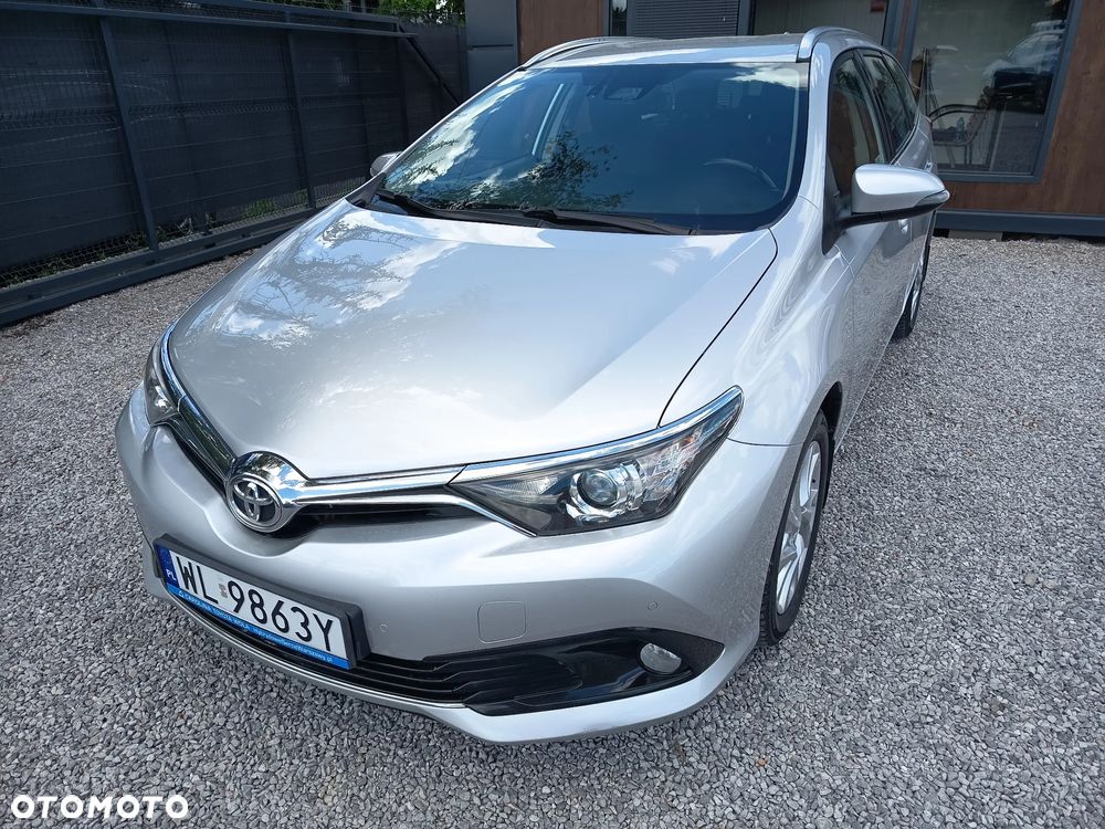 Toyota Auris 1.6 Dynamic - 3