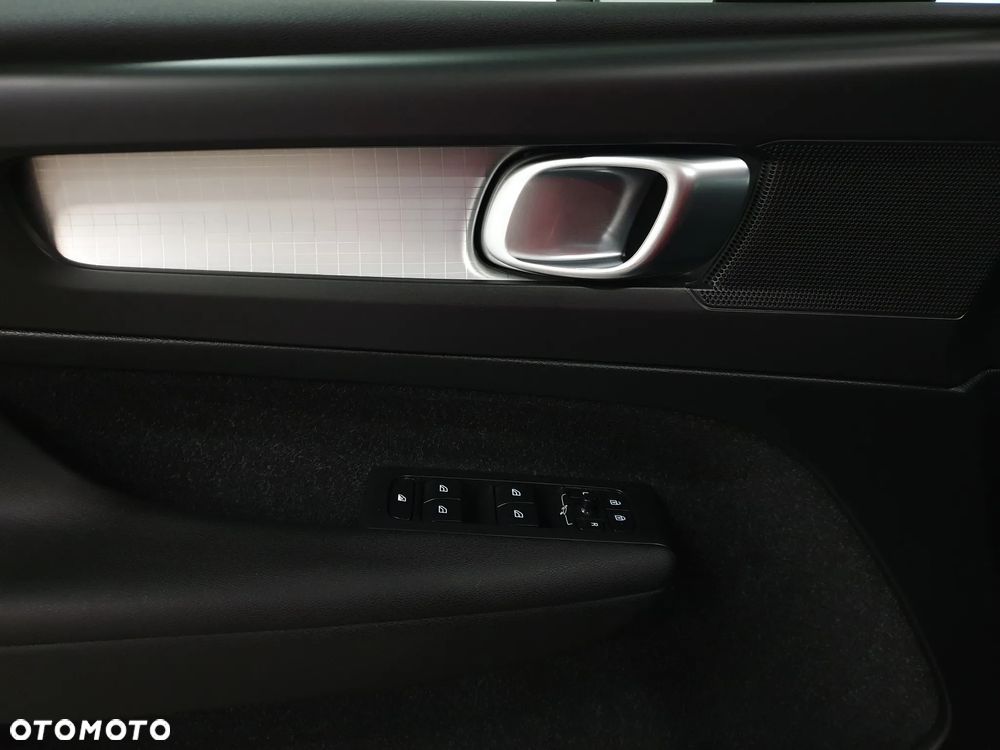 Volvo XC 40 D3 R-Design - 7