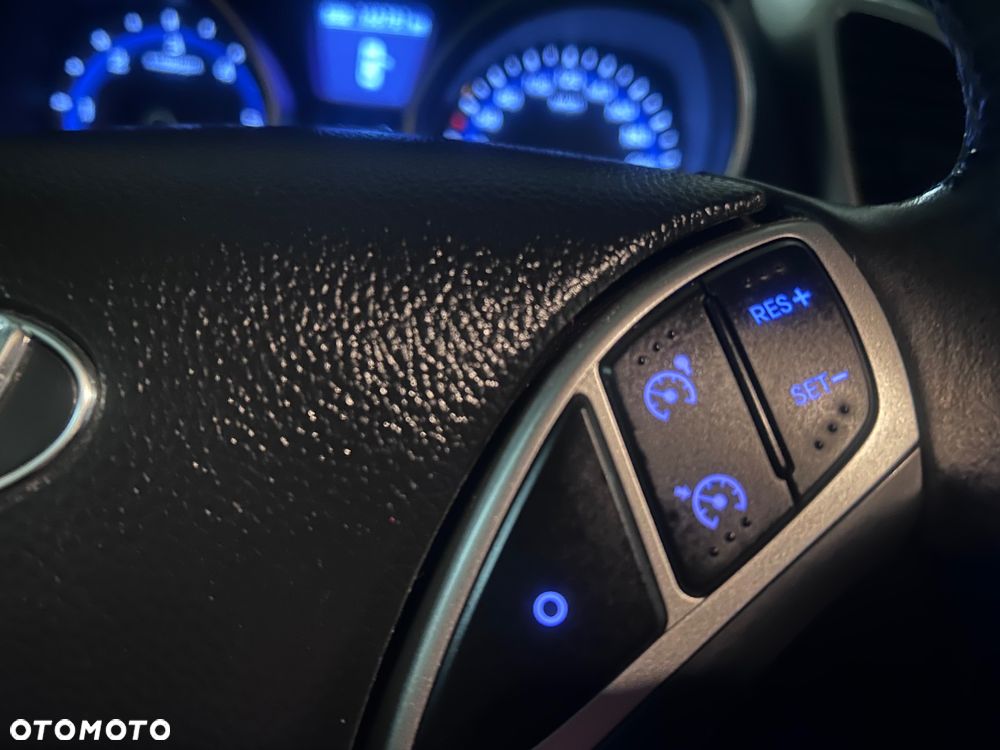 Hyundai i30 blue Kombi 1.6 CRDi Style - 10