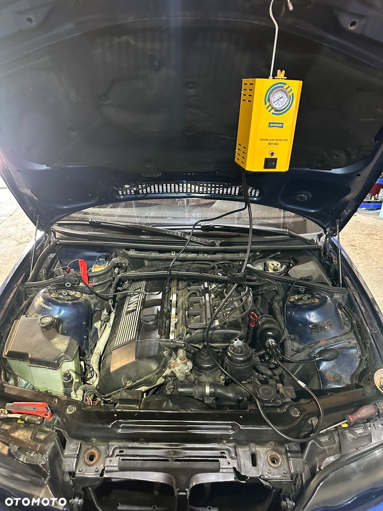 BMW Seria 3 330Ci - 25