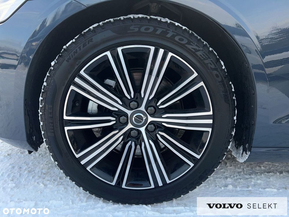 Volvo V60 B4 B Plus Dark - 22