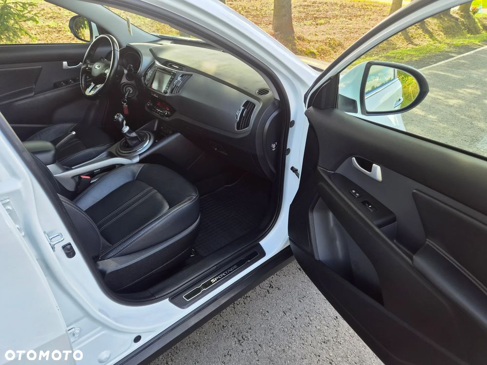 Kia Sportage 1.7 CRDI 2WD Dream-Team Edition - 14