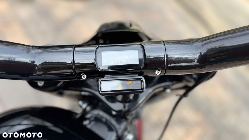 Harley-Davidson FXSB Breakout - 3