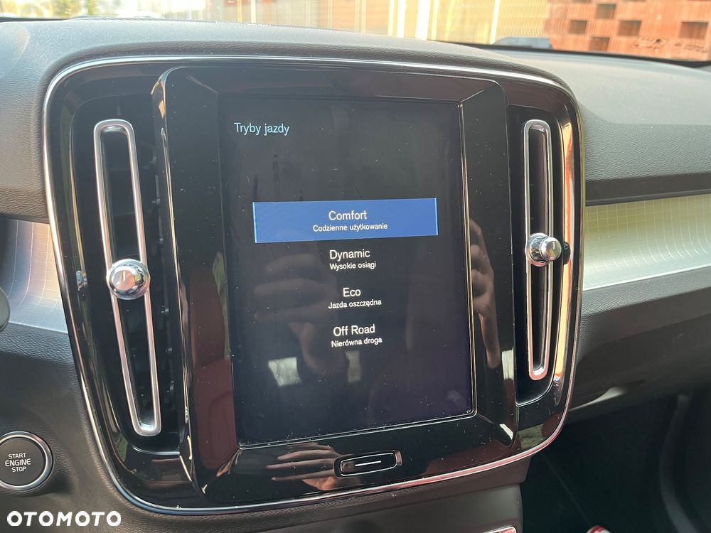 Volvo XC 40 D3 Momentum Pro - 32