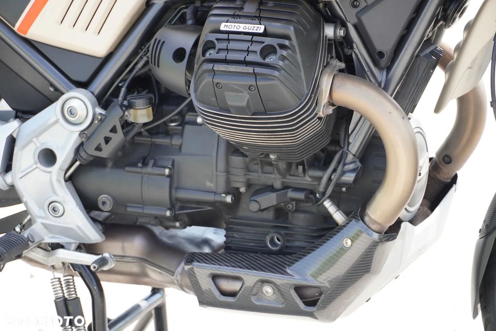 Moto Guzzi V85 - 9