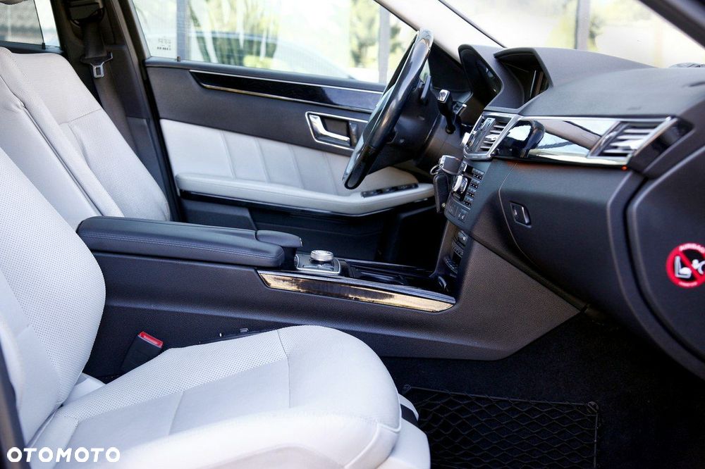 Mercedes-Benz Klasa E 350 CDI DPF 4Matic BlueEFFICIENCY 7G-TRONIC Avantgarde - 13