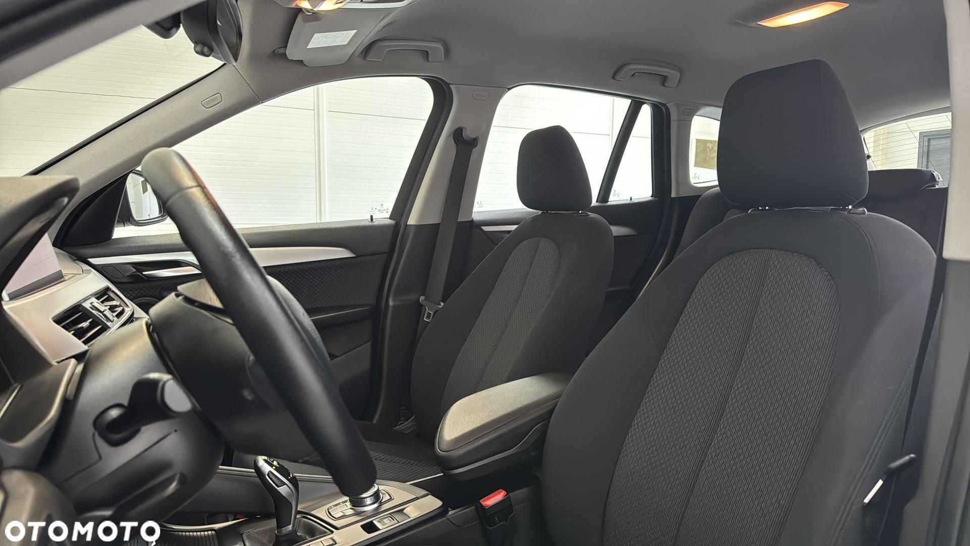 BMW X1 sDrive18d - 13