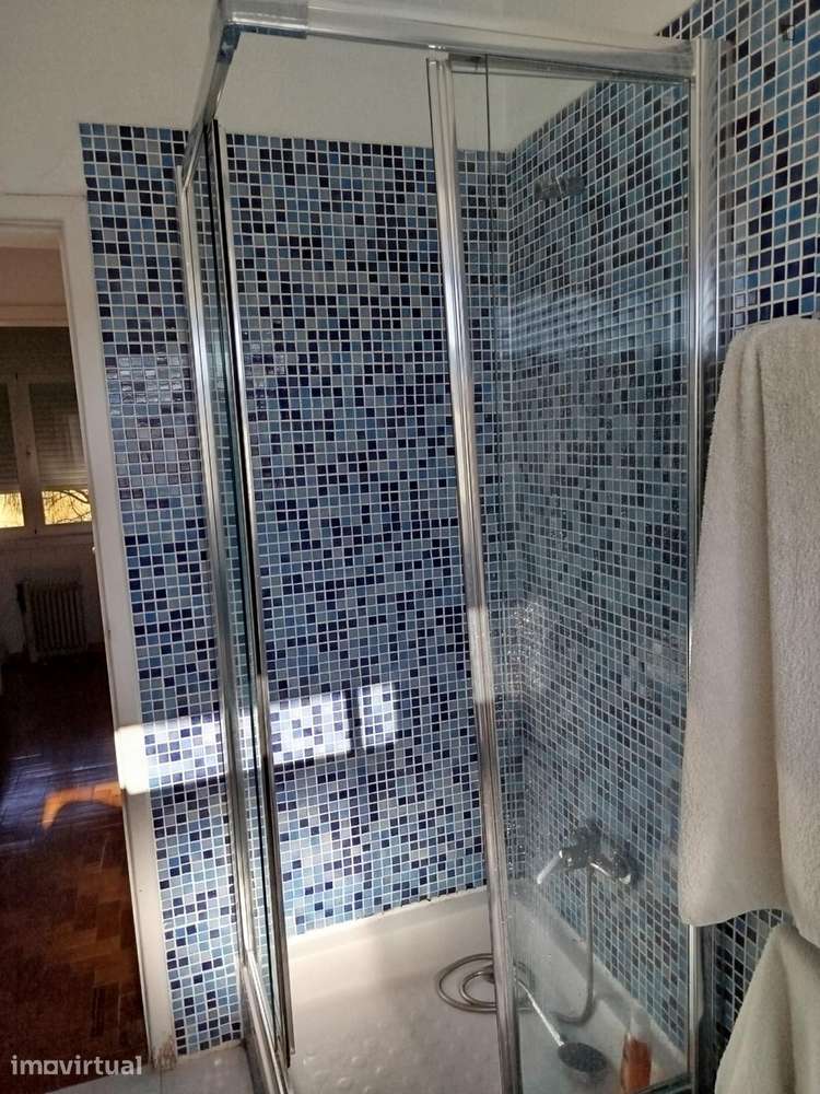 Quarto - localizado em Alvalade Lisbon - Grande imagem: 3/16