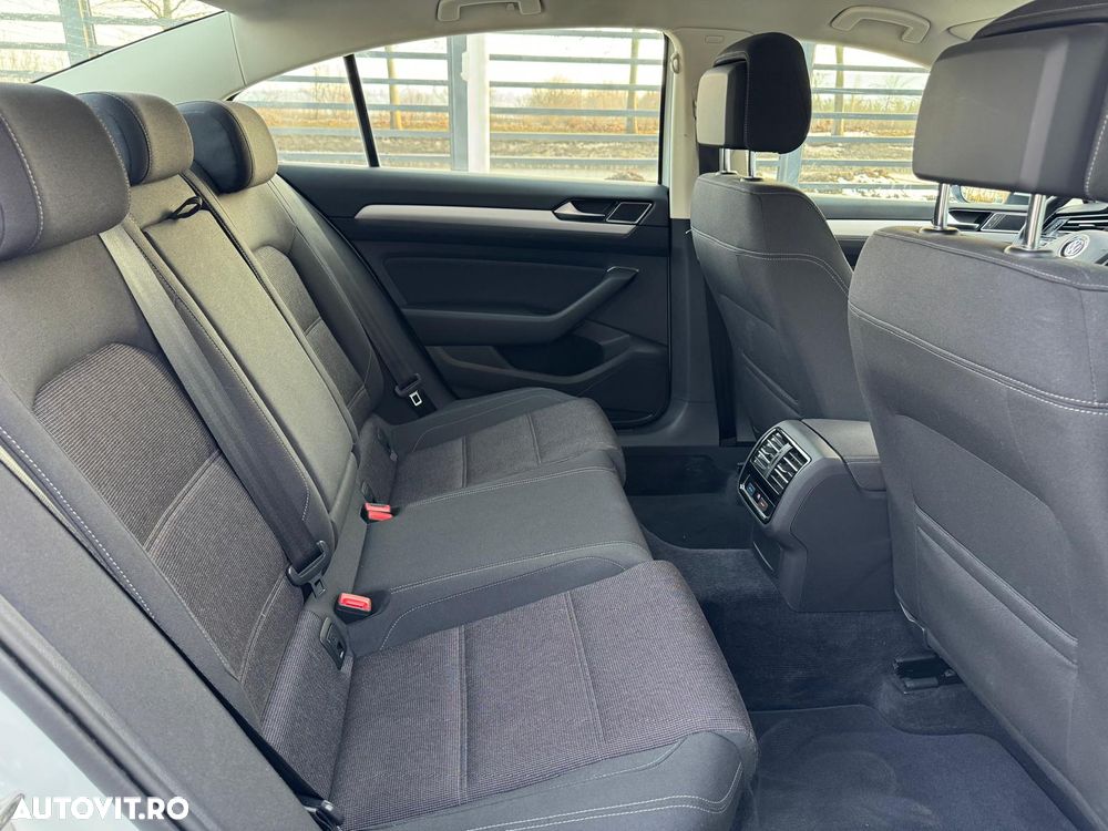 Volkswagen Passat 2.0 TDI (BlueMotion Technology) Comfortline - 16