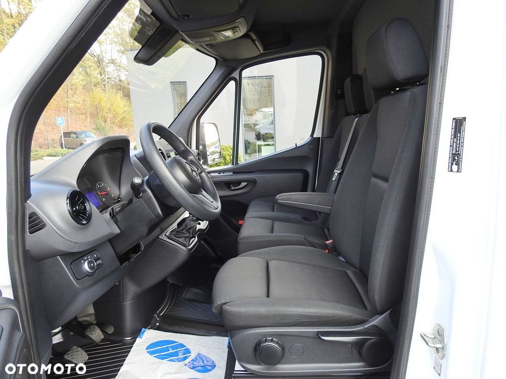 Mercedes-Benz SPRINTER KONTENER WINDA 8 PALET KLIMATYZACJA  150KM - 24