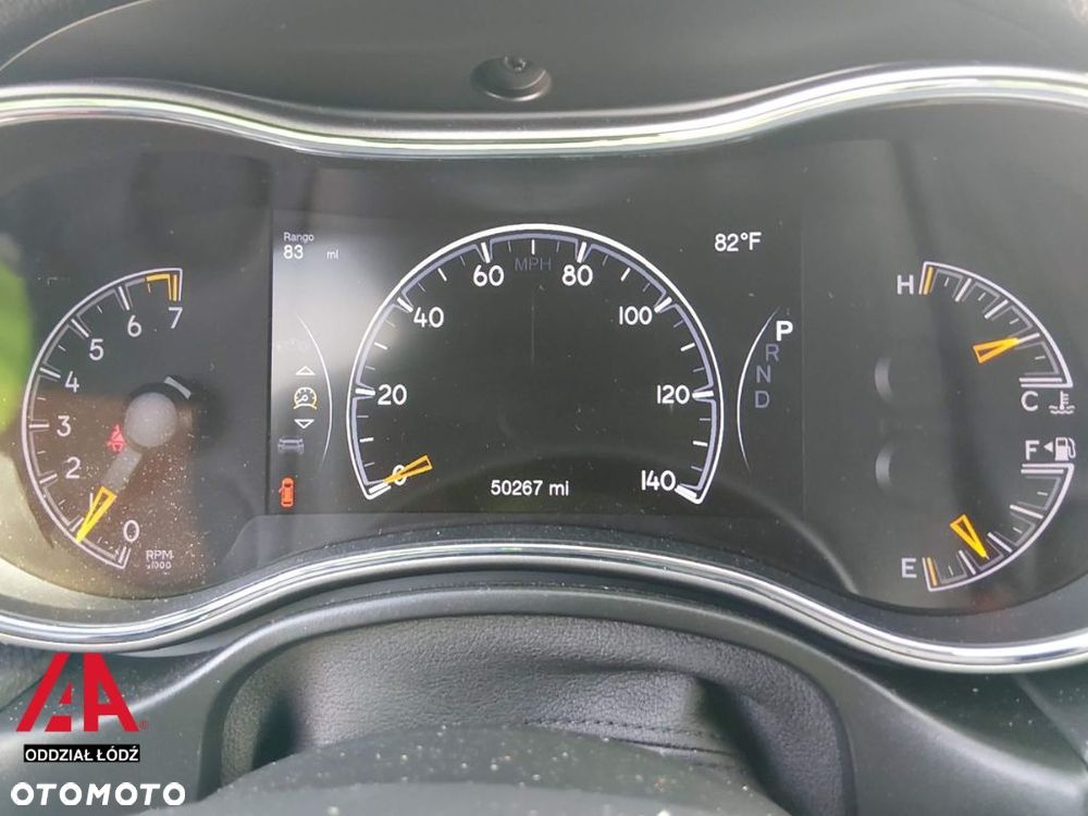 Jeep Grand Cherokee - 10