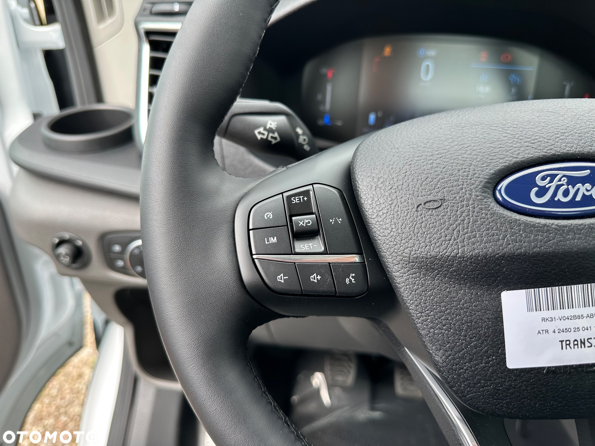 Ford Transit - 17
