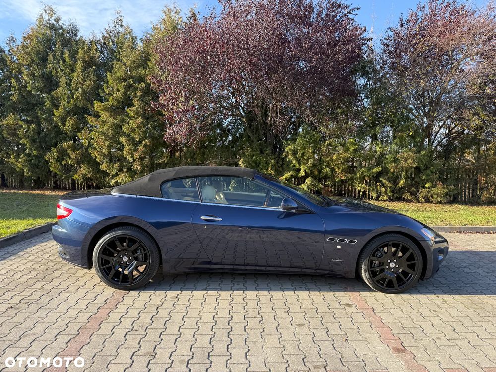 Maserati GranCabrio Standard - 15